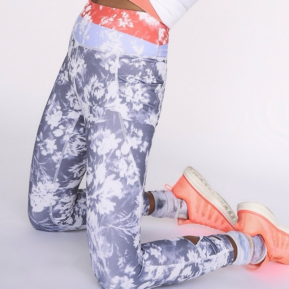 NWOT FP Movement Printed Wave Rider Ankle Leggings M - Picture 4 of 5